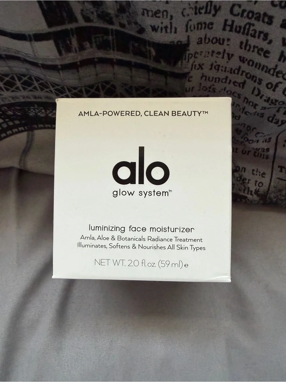 ALO Yoga white Luminizing Face Moisturizer